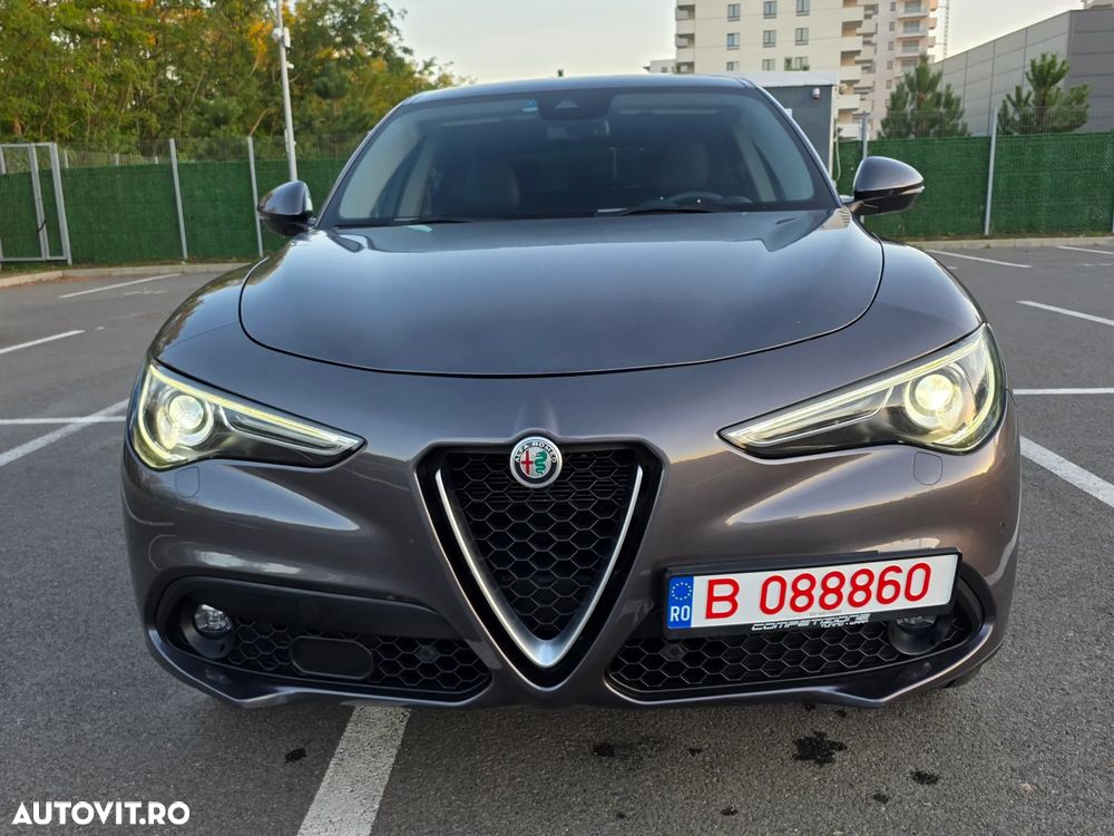 Alfa Romeo Stelvio 2.2 16V AT8 Q4 Veloce - 3