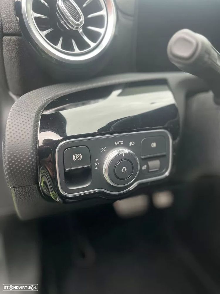 Mercedes-Benz A 200 Limousine d AMG Line Aut. - 14