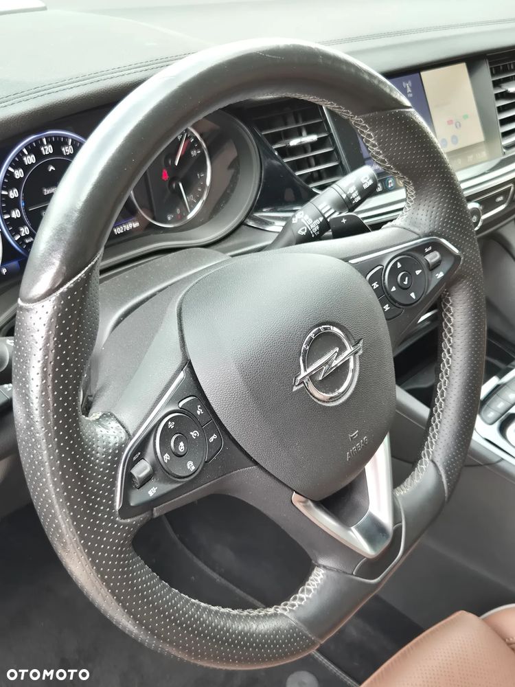 Opel Insignia - 16