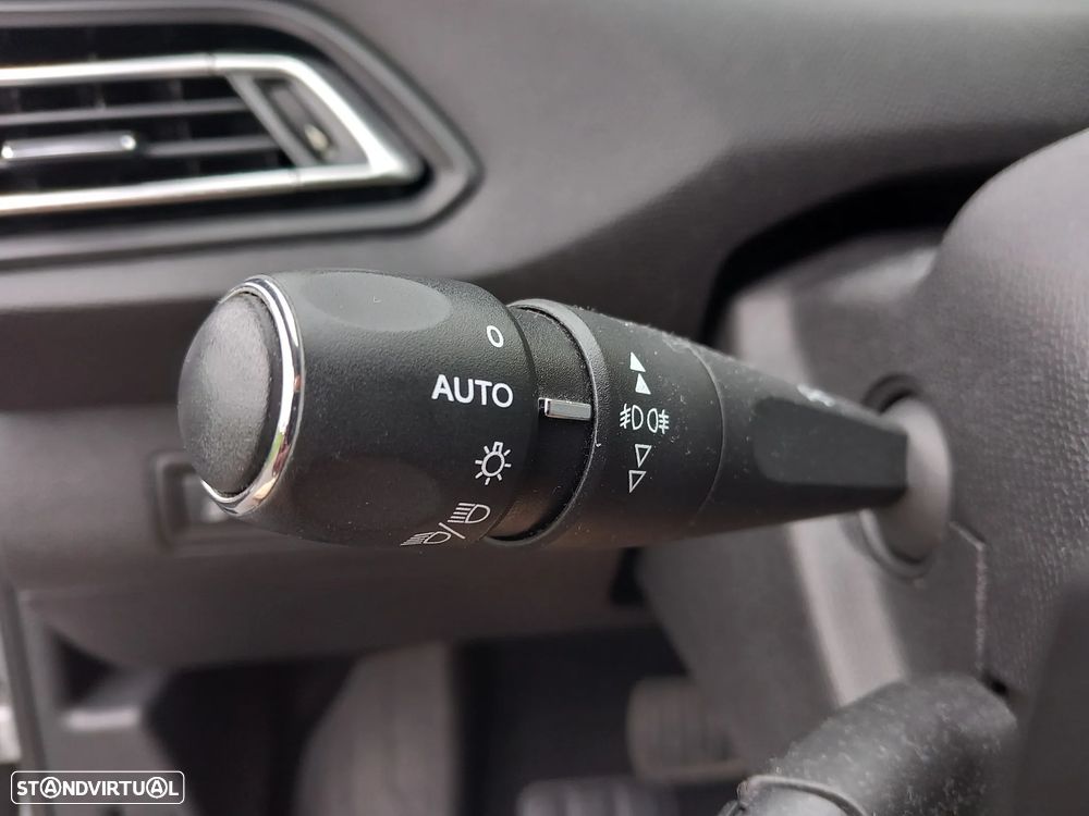Peugeot 308 BlueHDi FAP 150 Stop&Start Auto Allure - 22