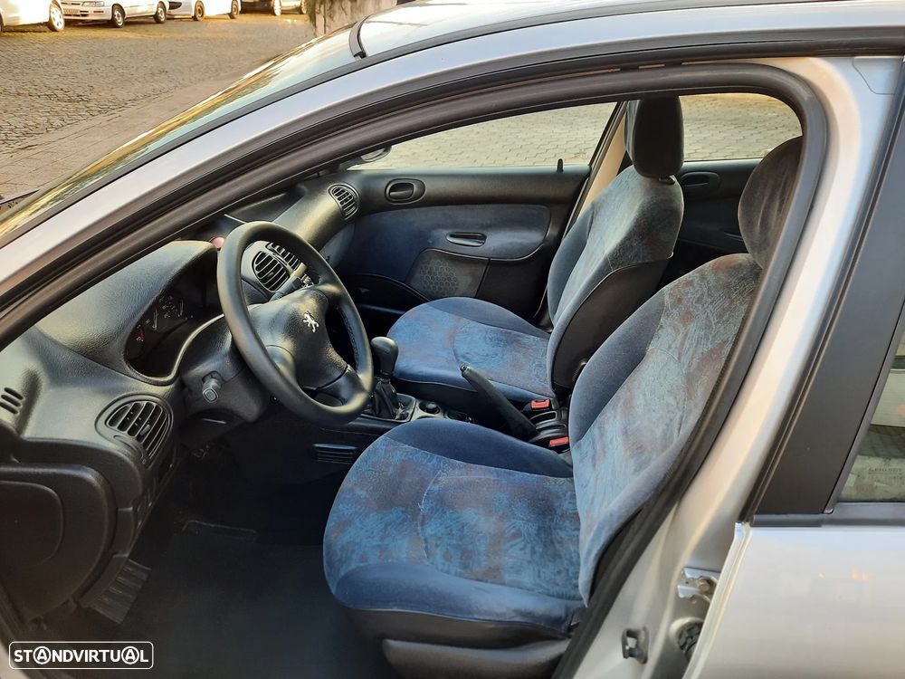 Peugeot 206 1.1 Color Line - 6