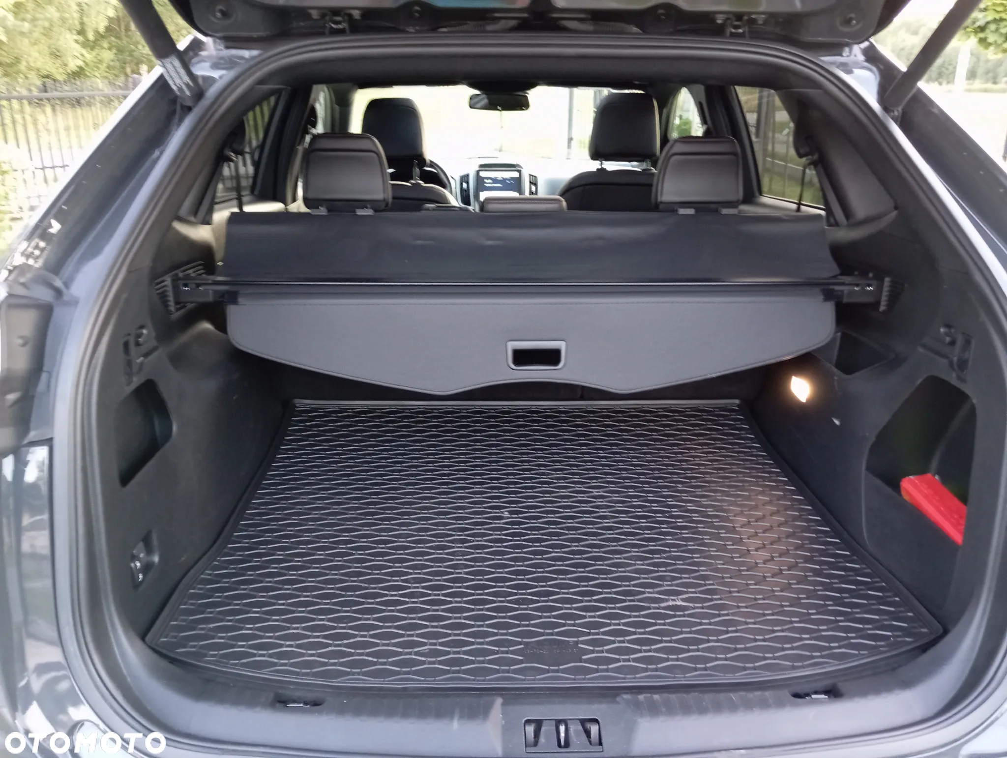 Ford Edge - 8