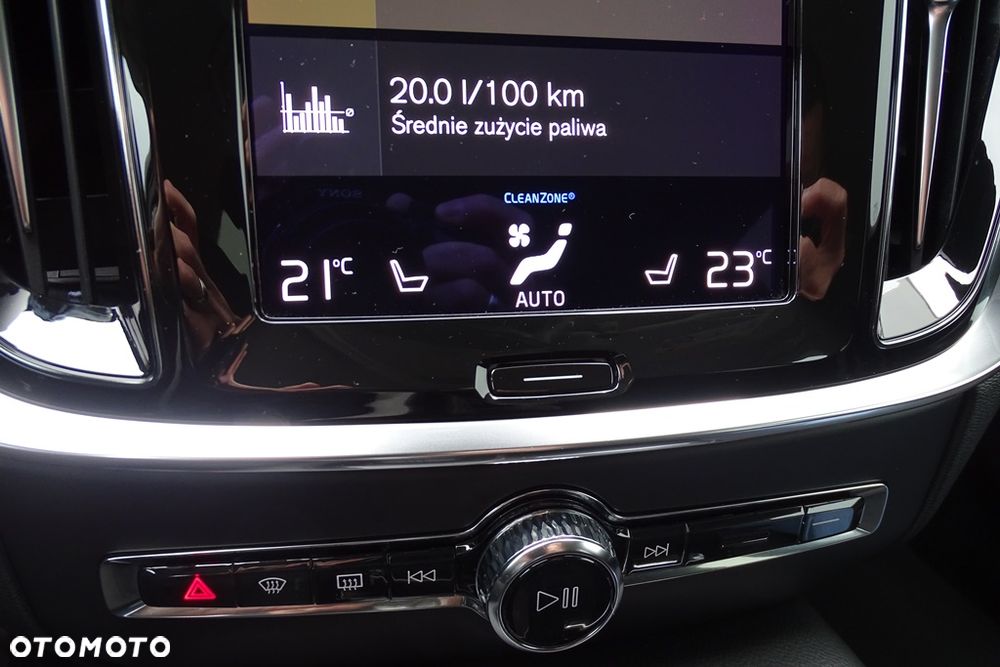 Volvo V60 T6 AWD Recharge Geartronic RDesign Expression - 38