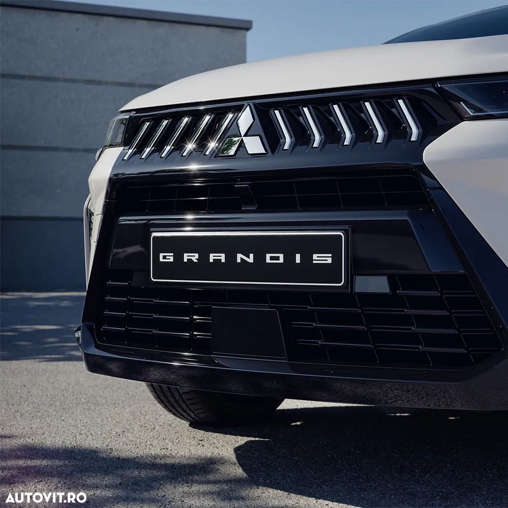 Mitsubishi Grandis - 5