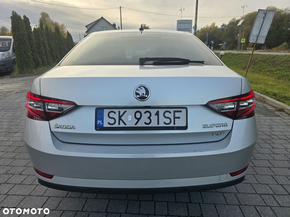Skoda Superb 2.0 TDI 4x4 L&K DSG - 7