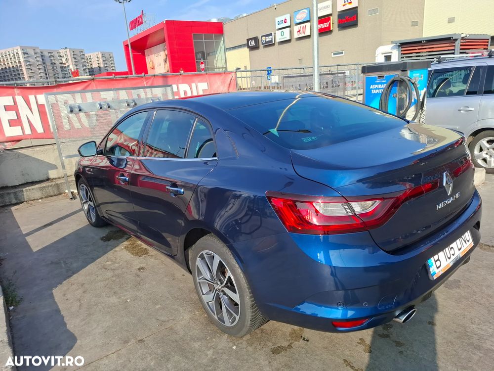Renault Megane 2018 photo 2