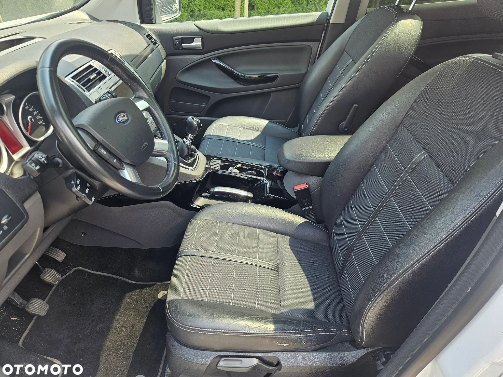 Ford Kuga 2.0 TDCi 4WD Titanium - 6