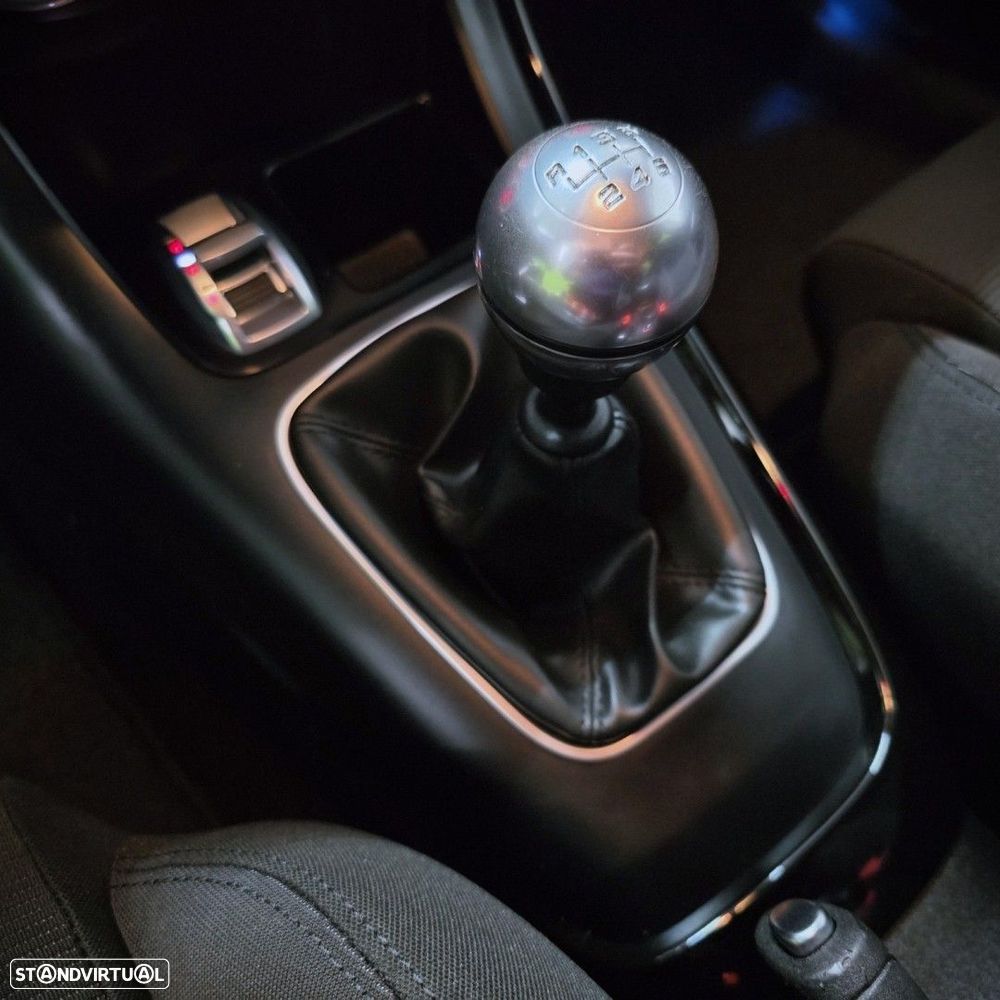 Alfa Romeo Giulietta 1.6 JTDM Distinctive - 25