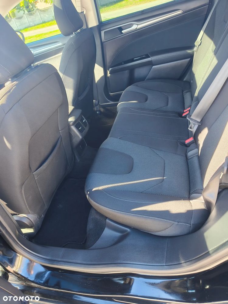 Ford Mondeo - 27