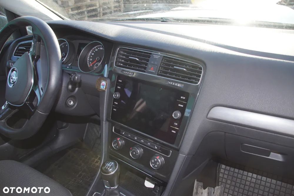 SKUP AUT MOTOCYKLI MASZYN ROLNICZYCH 692324777 ZŁOMOWANIE STACJA DEMONTAŻU POJAZDÓW AUTOSTROISZ LIPNO POJAZD NA CZĘŚCI GOLF 7 1.4 TSI 150 KM CZDA SKRZYNIA RSW LAKIER LR7H - 19