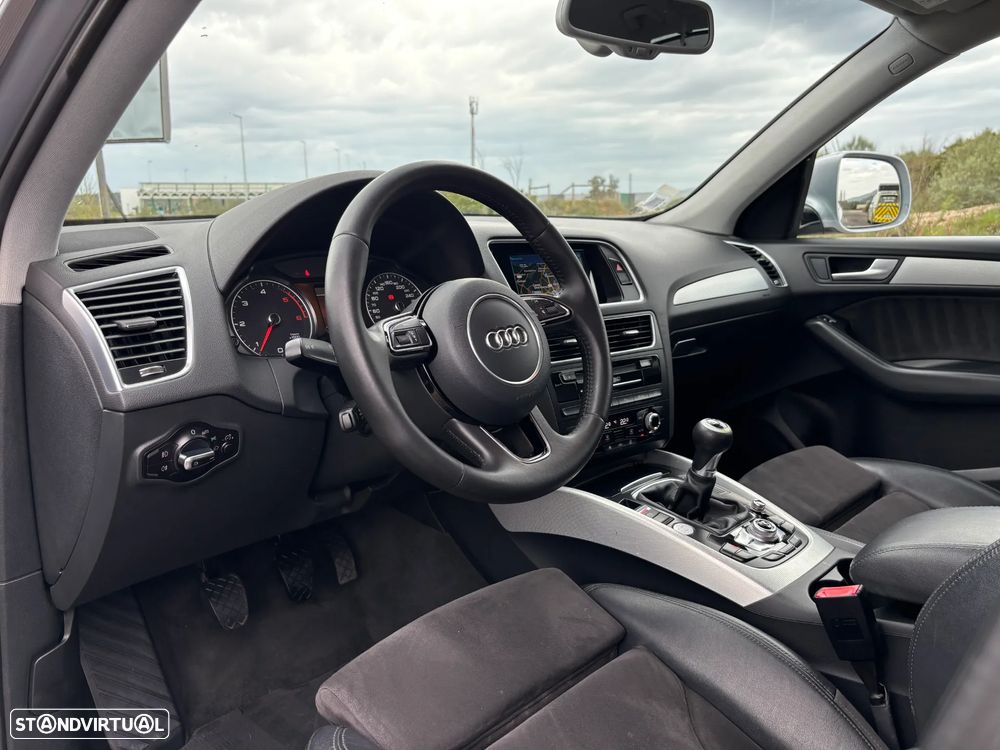Audi Q5 2.0 TDI Business Line S-line - 13