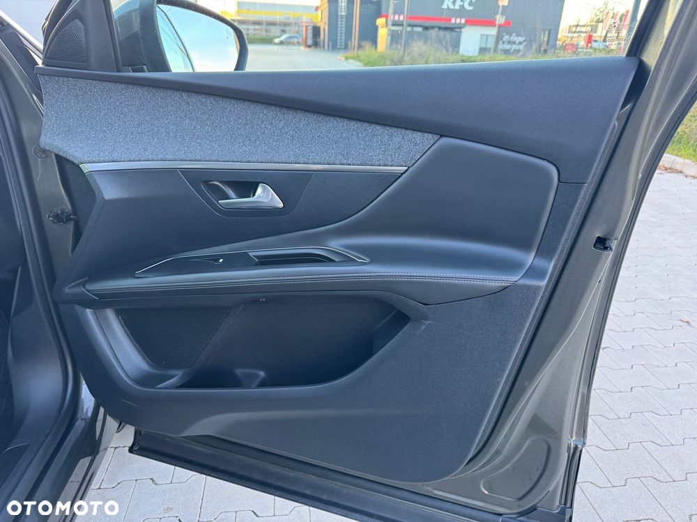 Peugeot 3008 1.2 PureTech GPF Active S&S - 34