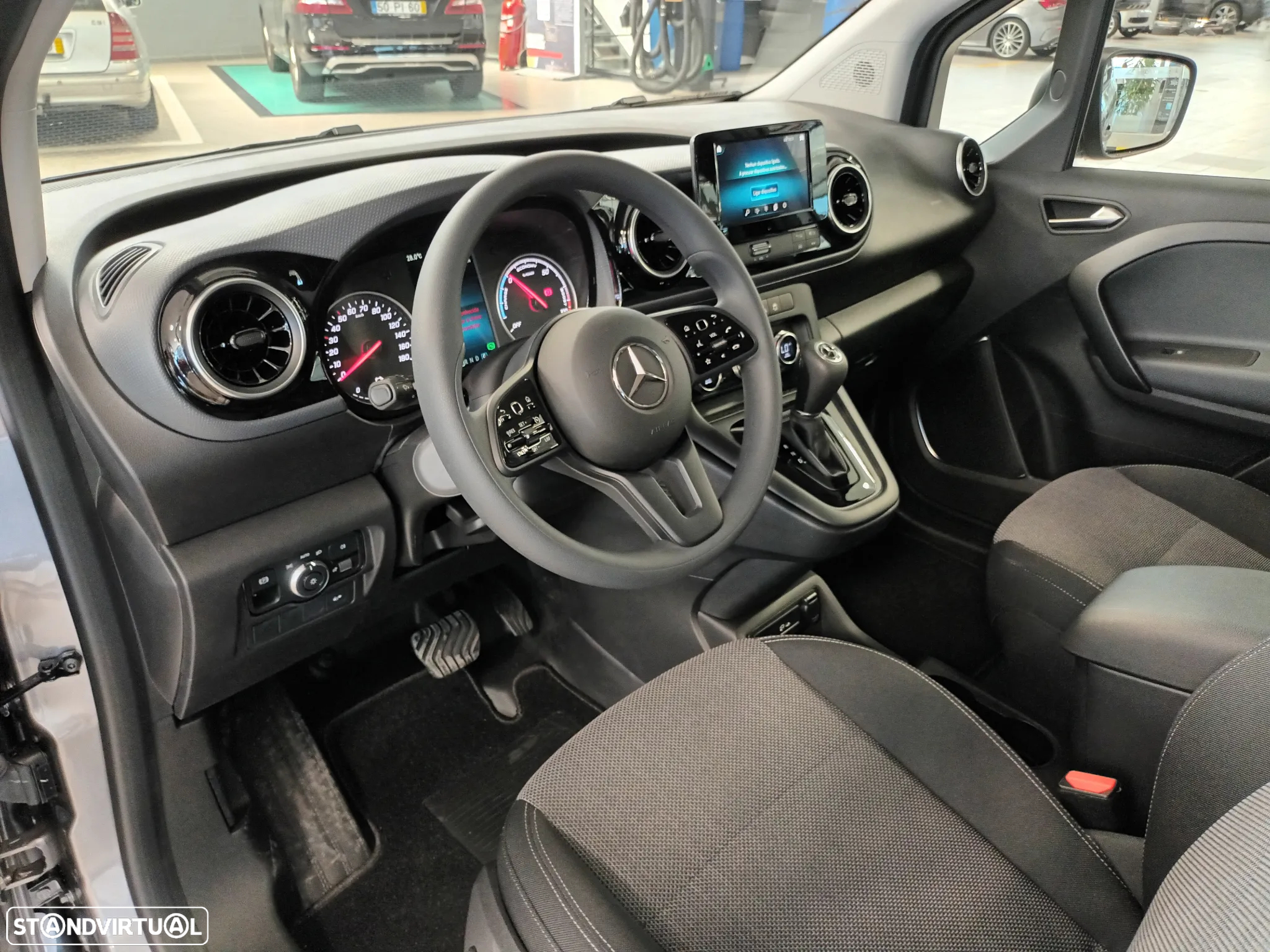 Mercedes-Benz eCitan Tourer - 11