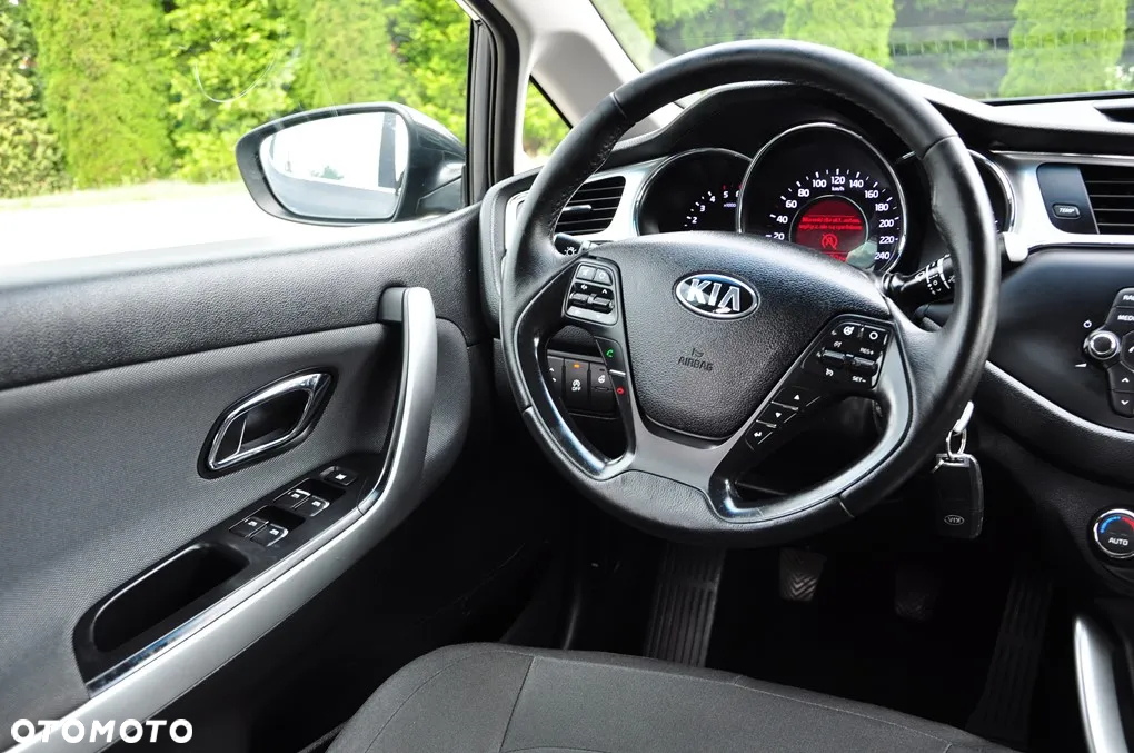 Kia Ceed 1.6 CRDi SCR L Business Line - 32