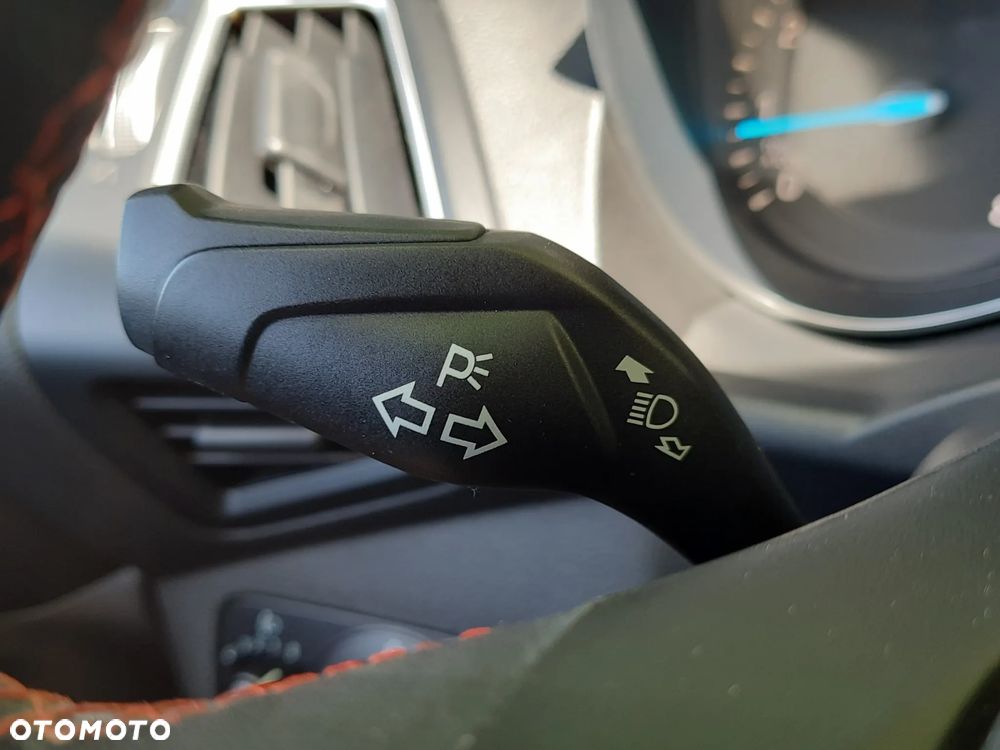 Ford Kuga 1.5 EcoBoost 2x4 ST-Line - 19
