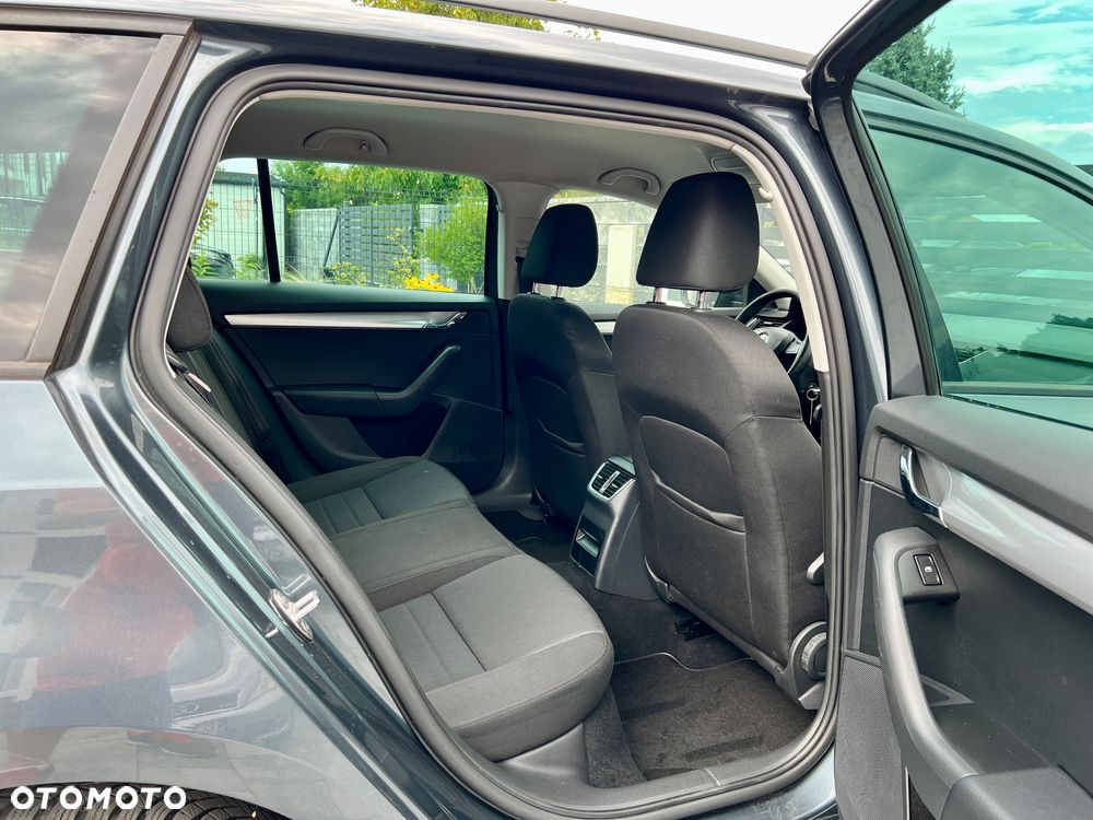 Skoda Octavia 1.4 TSI DSG Style - 8