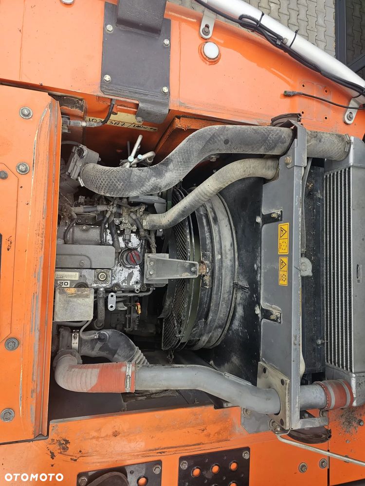 Hitachi ZX140W-5B - 20