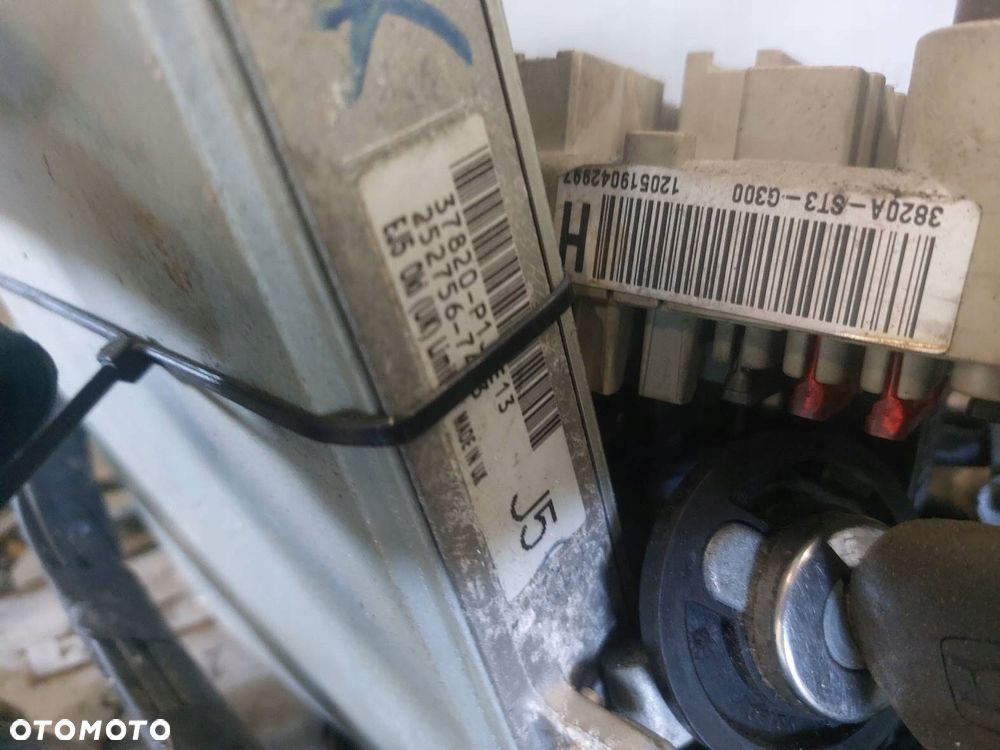 WYPRZEDAŻ!!! SILNIK BENZYNOWY KOMPLETNY HONDA CIVIC VI D14A7 1.4 16V - 10