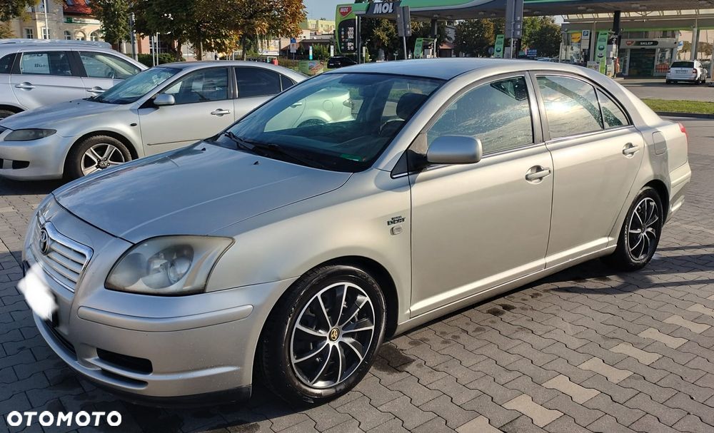 Toyota Avensis - 5