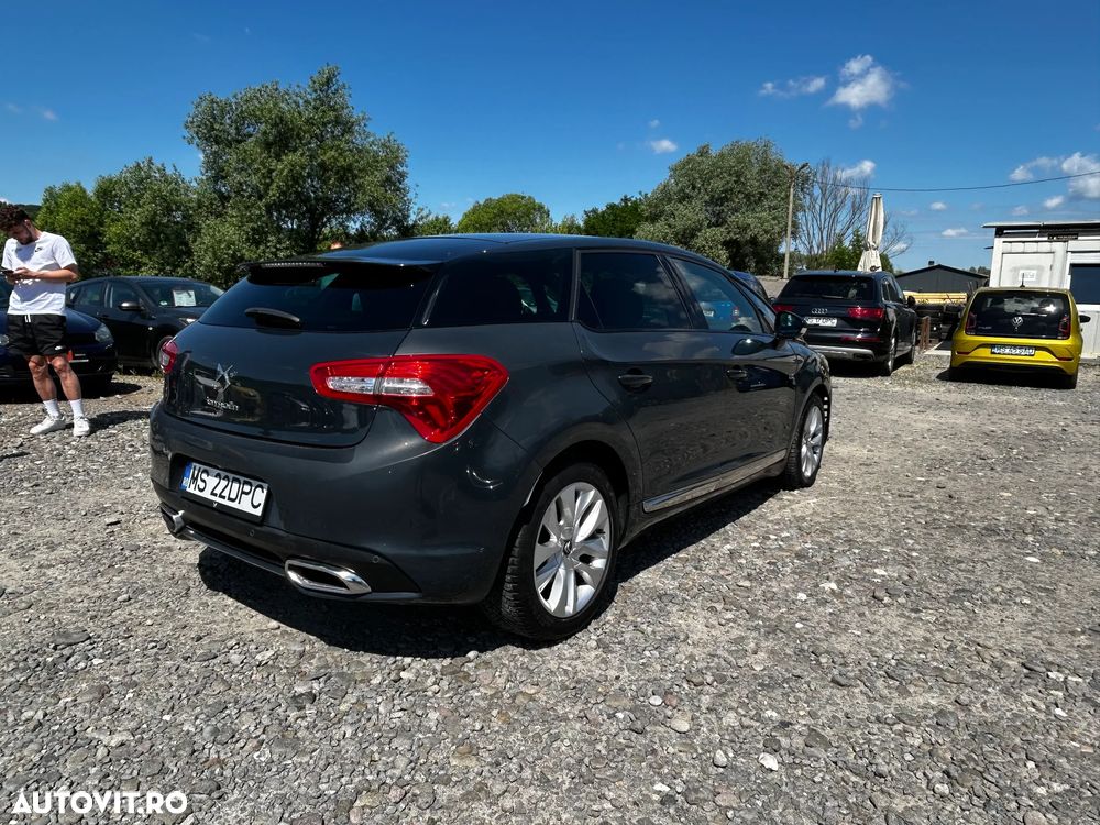 Citroën DS5 2.0 HYbrid4 Airdream So Chic - 4