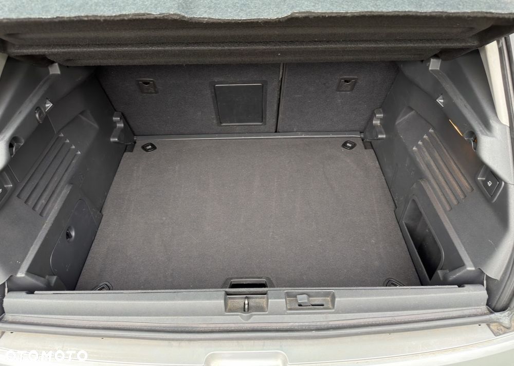 Peugeot 3008 1.6 BlueHDi Style S&S - 17