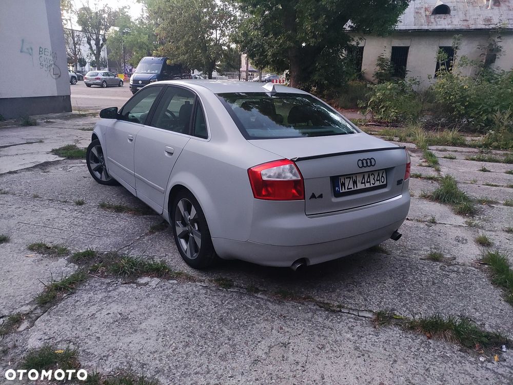 Audi A4 Limousine 1.8T Quattro - 4