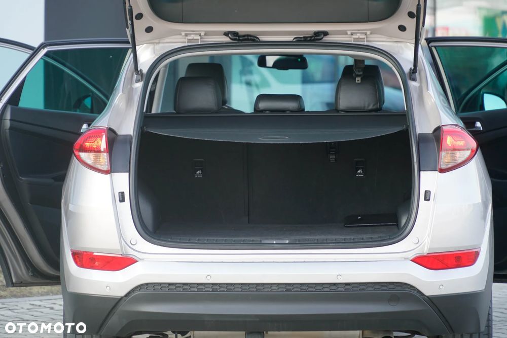 Hyundai Tucson blue 1.7 CRDi 2WD Style - 16