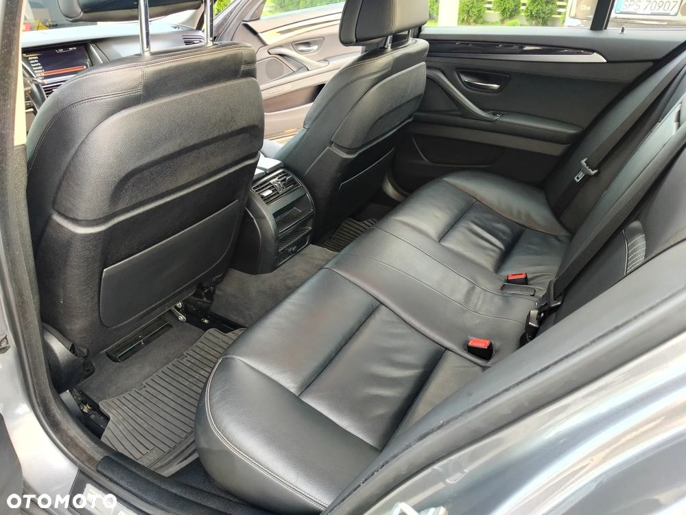 BMW Seria 5 520d xDrive Modern Line - 18