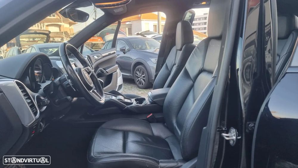 Porsche Cayenne S E-Hybrid - 10