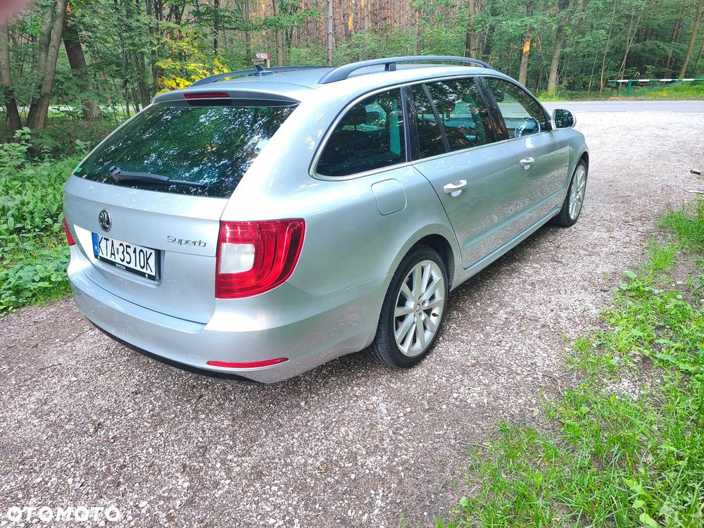 Skoda Superb 2.0 TDI Active DSG - 6