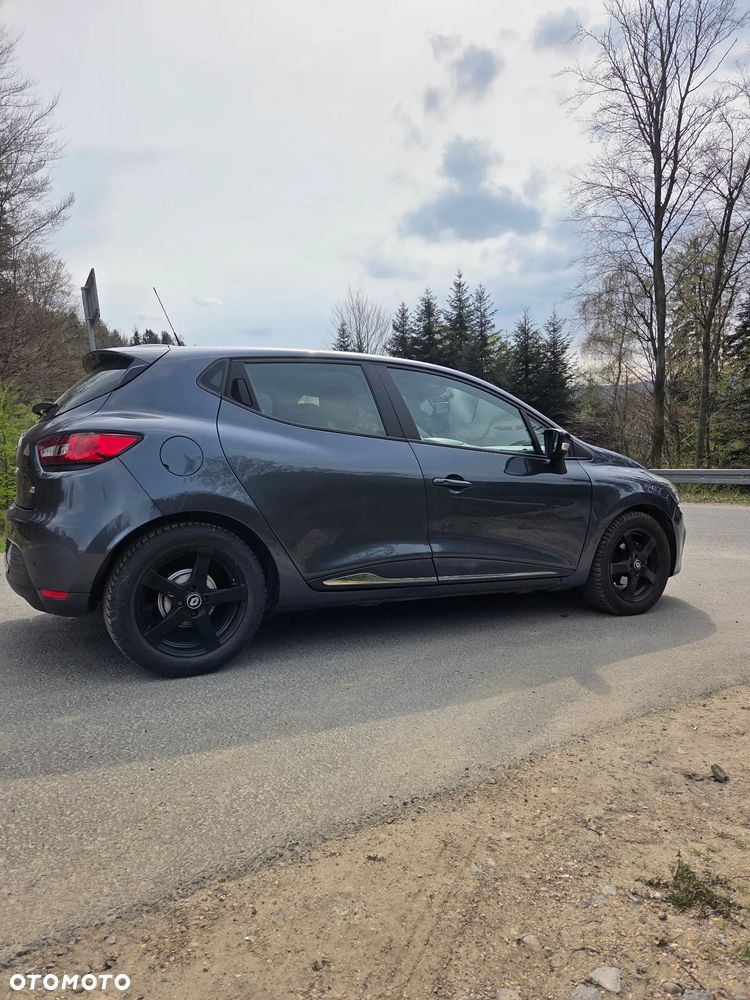 Renault Clio - 7