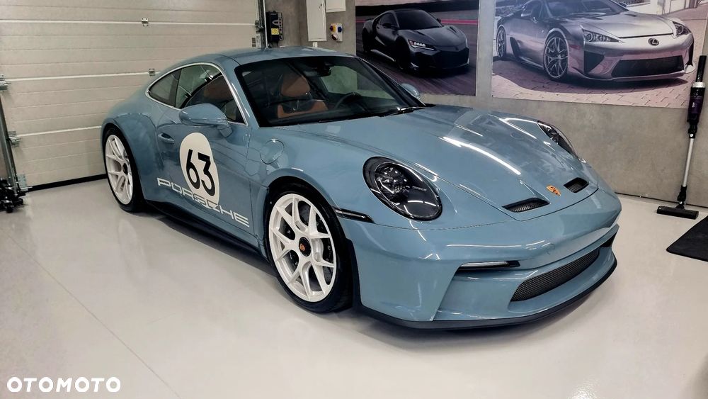 Porsche 911 S/T - 1