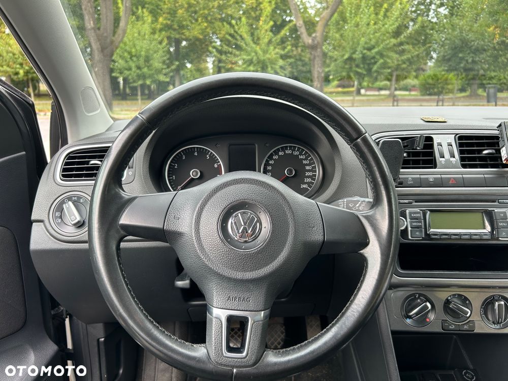 Volkswagen Polo 1.4 16V Comfortline - 9