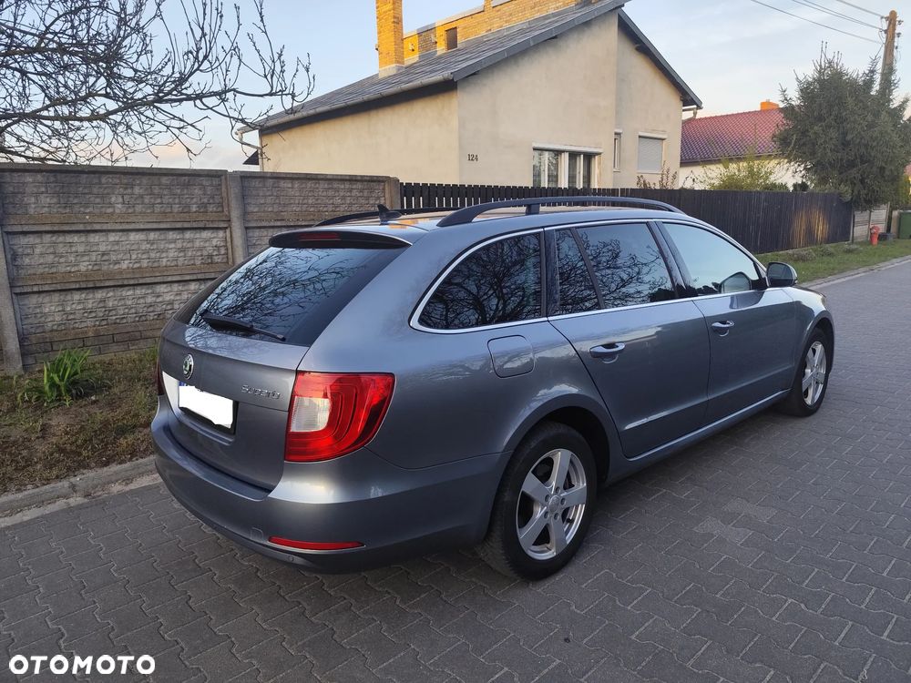 Skoda Superb 2.0 TDI DSG Elegance - 6