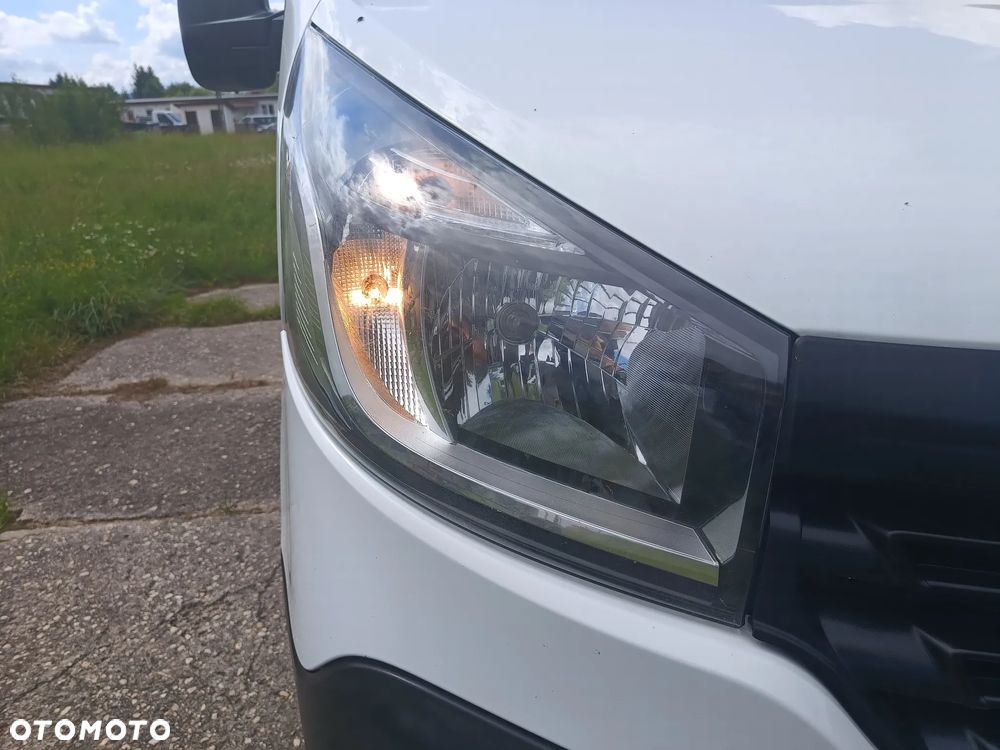 Renault Trafic - 16