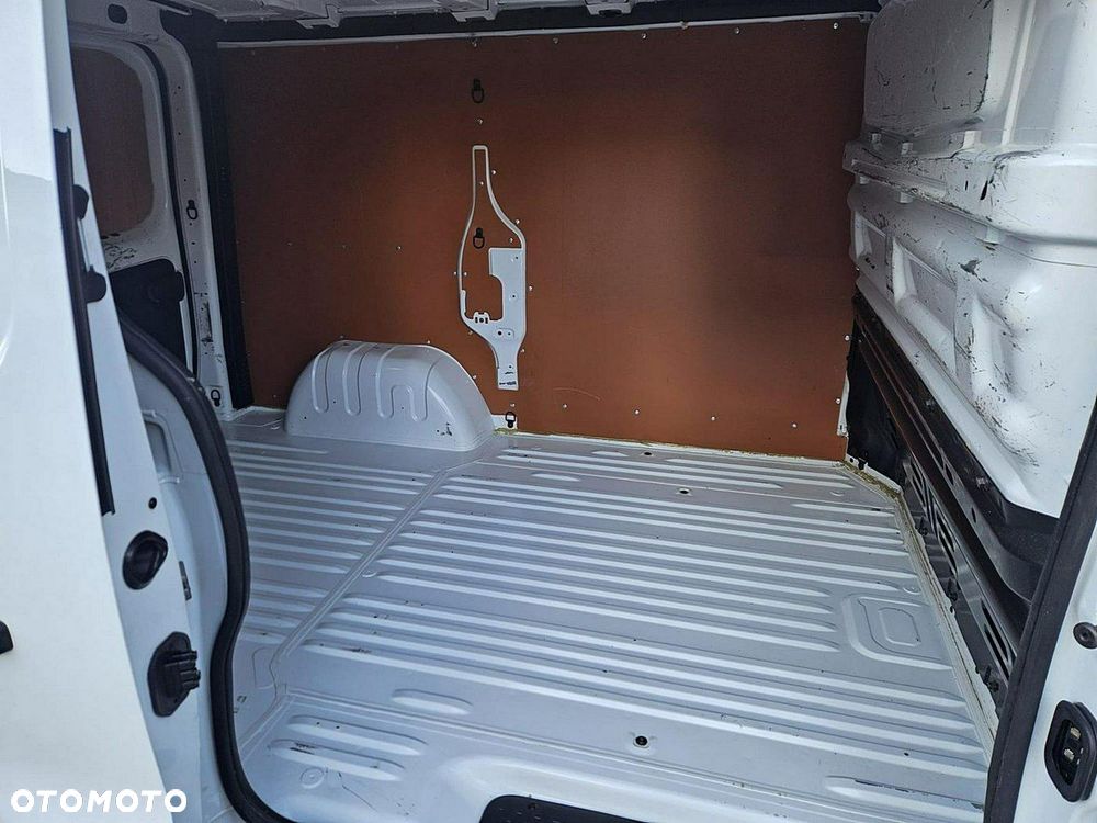 Renault Trafic - 17