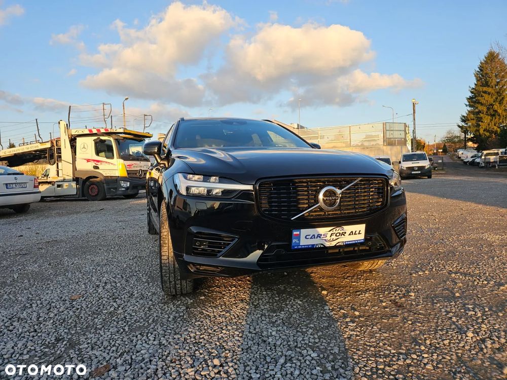 Volvo XC 60 T6 Plug-In Hybrid AWD R-Design - 4