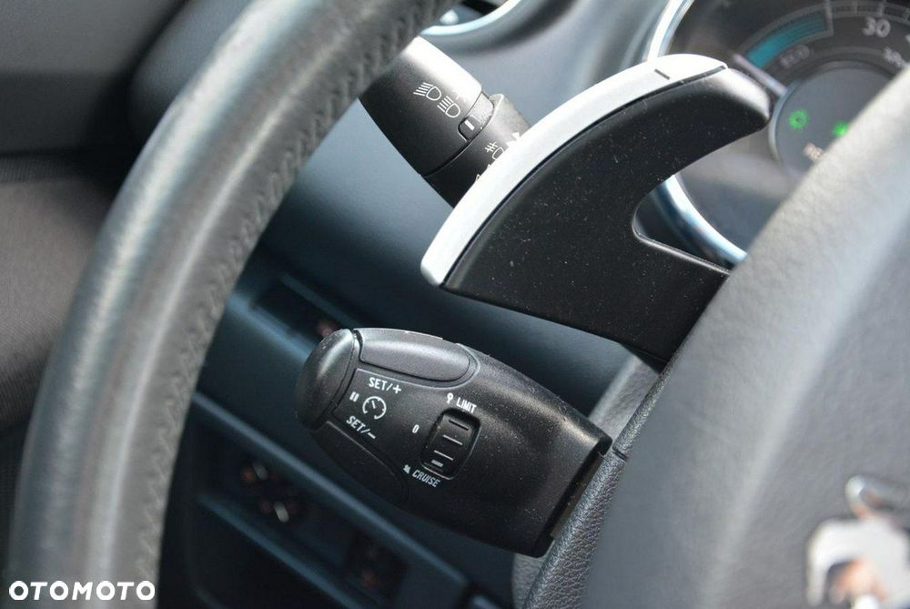 Peugeot 3008 Hybrid4 - 31