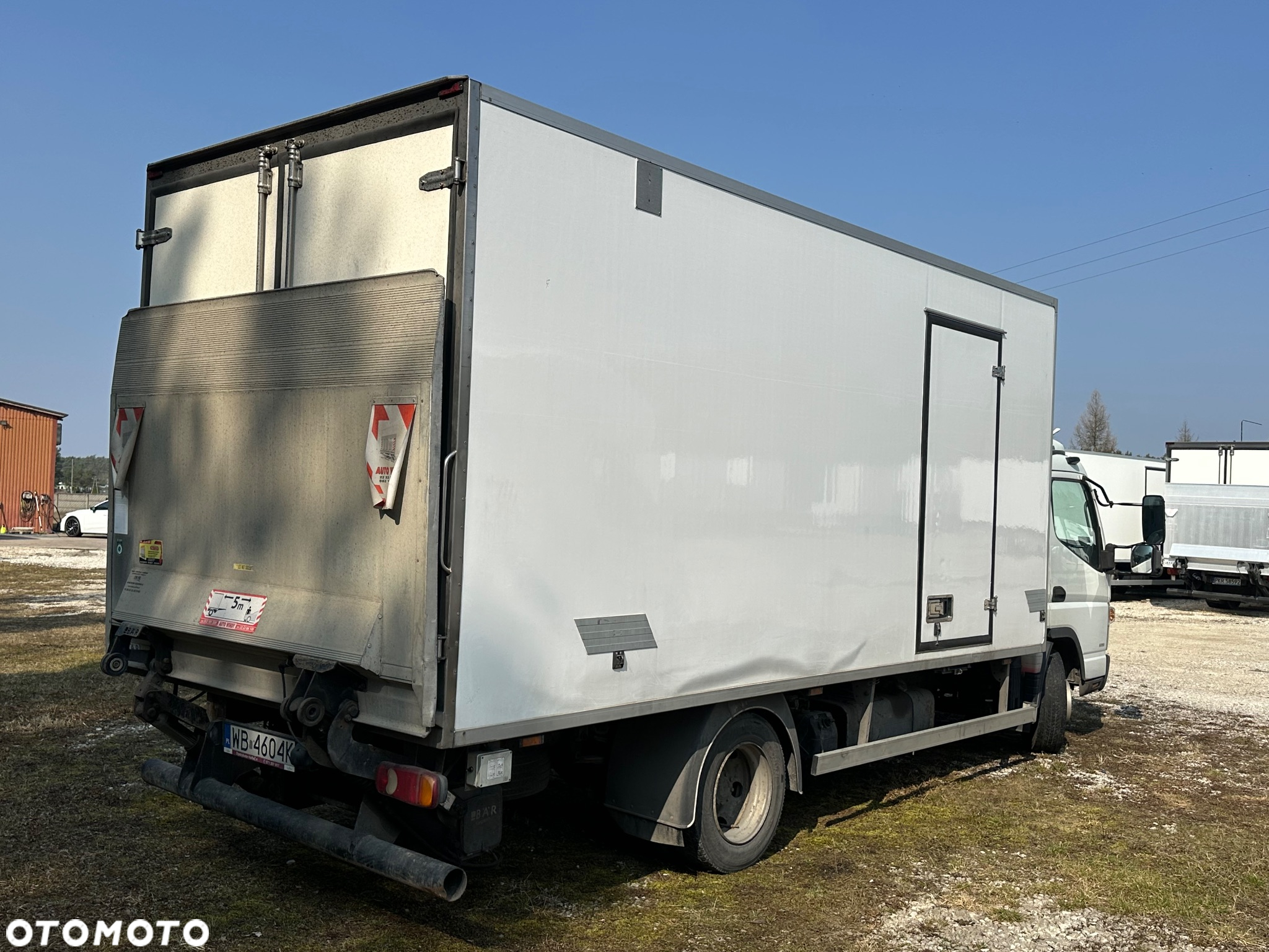 Mitsubishi Canter Chłodnia z windą / 10 europalet / 3,0 Silnik Iveco / Auto Oryginał / Przebieg 300.000 km Salon Polska - 4