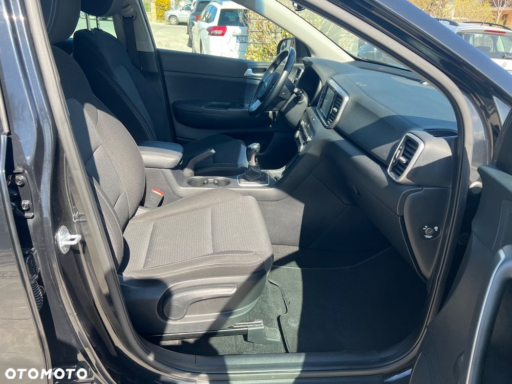 Kia Sportage 1.6 GDI 2WD Black Edition - 35