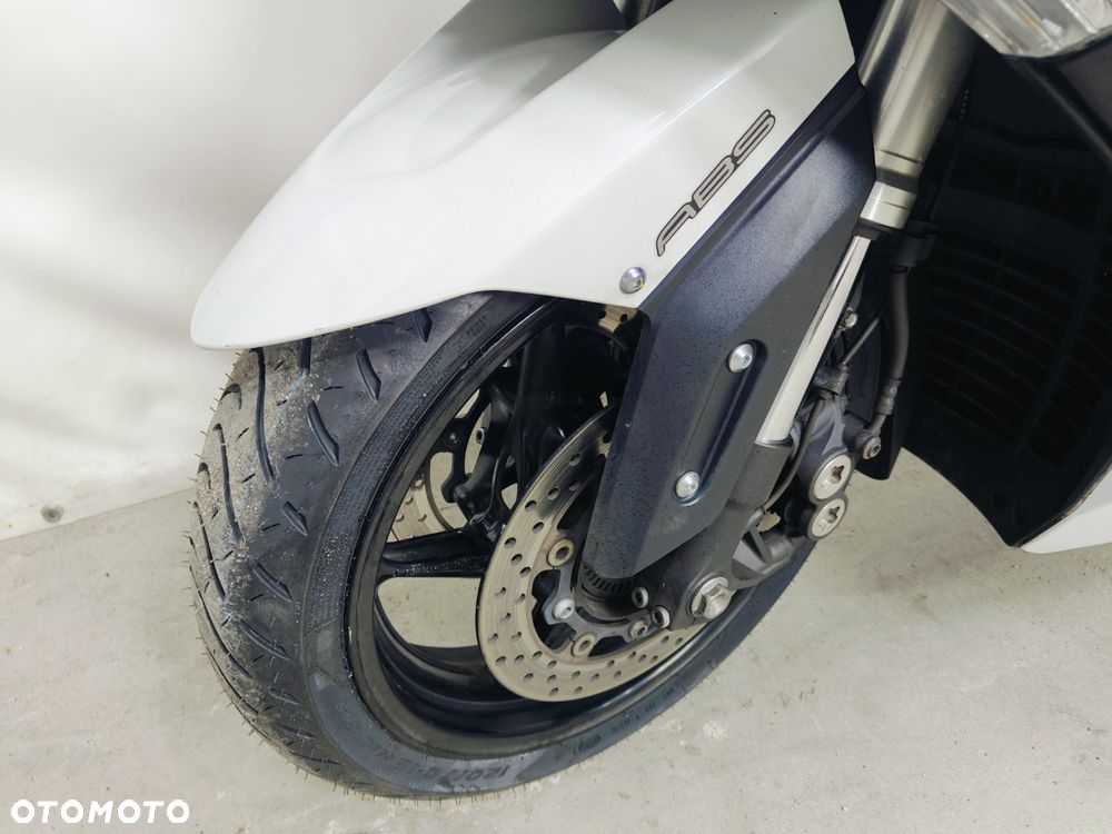 Yamaha Tmax - 21