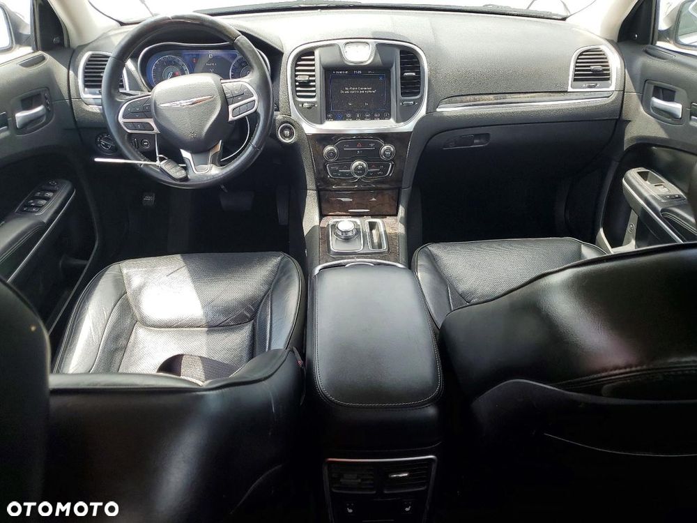 Chrysler 300C - 9