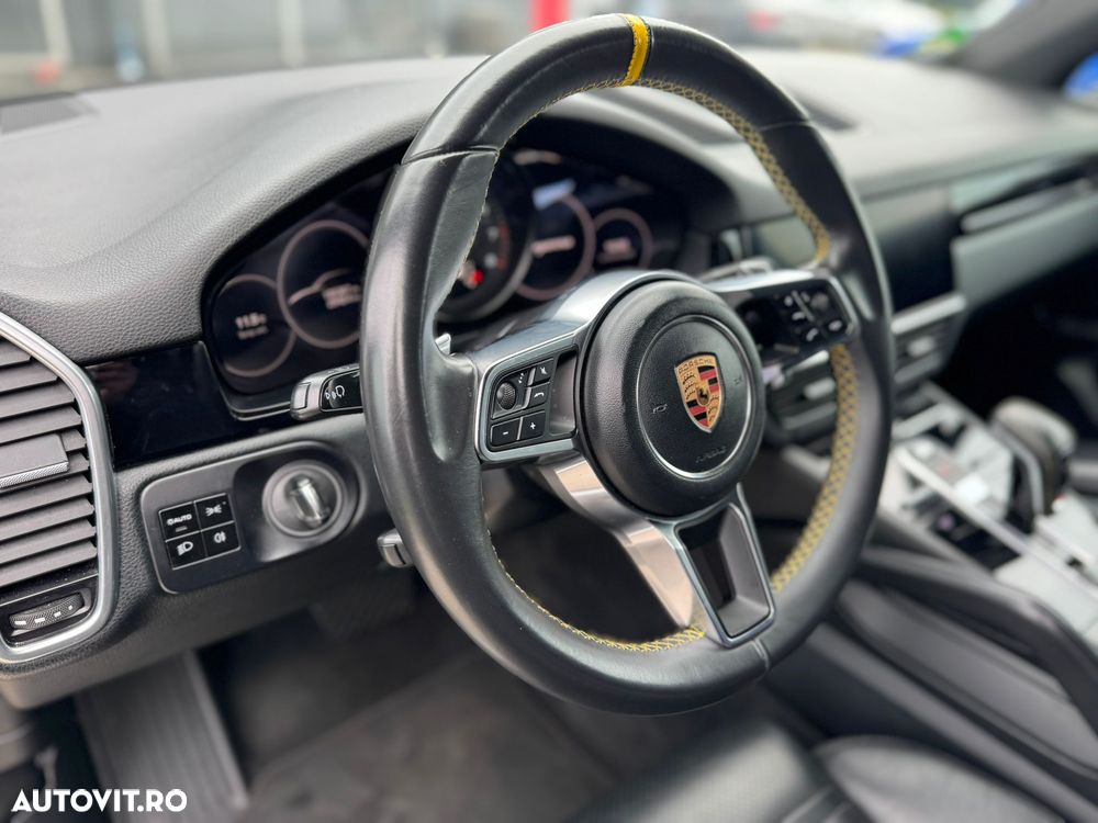 Porsche Cayenne Standard - 1