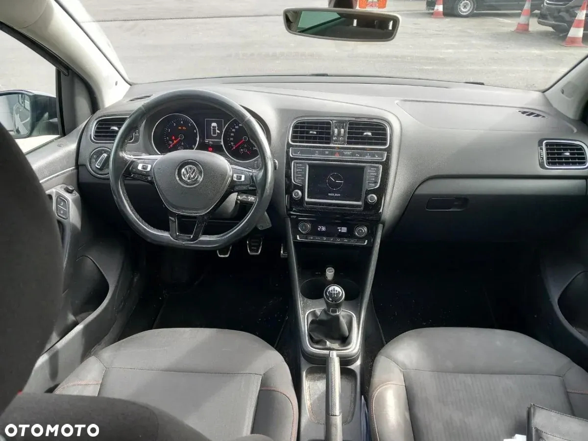 Volkswagen Polo 1.2 TSI (Blue Motion Technology) SOUND - 13