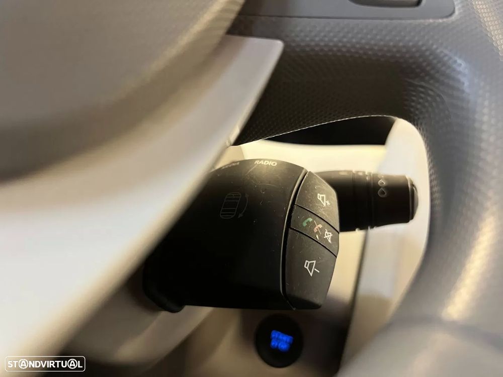 Renault Zoe (c/ Bateria) 41 kwh Life - 33