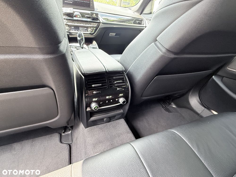 BMW Seria 5 540d xDrive M Sport sport - 14