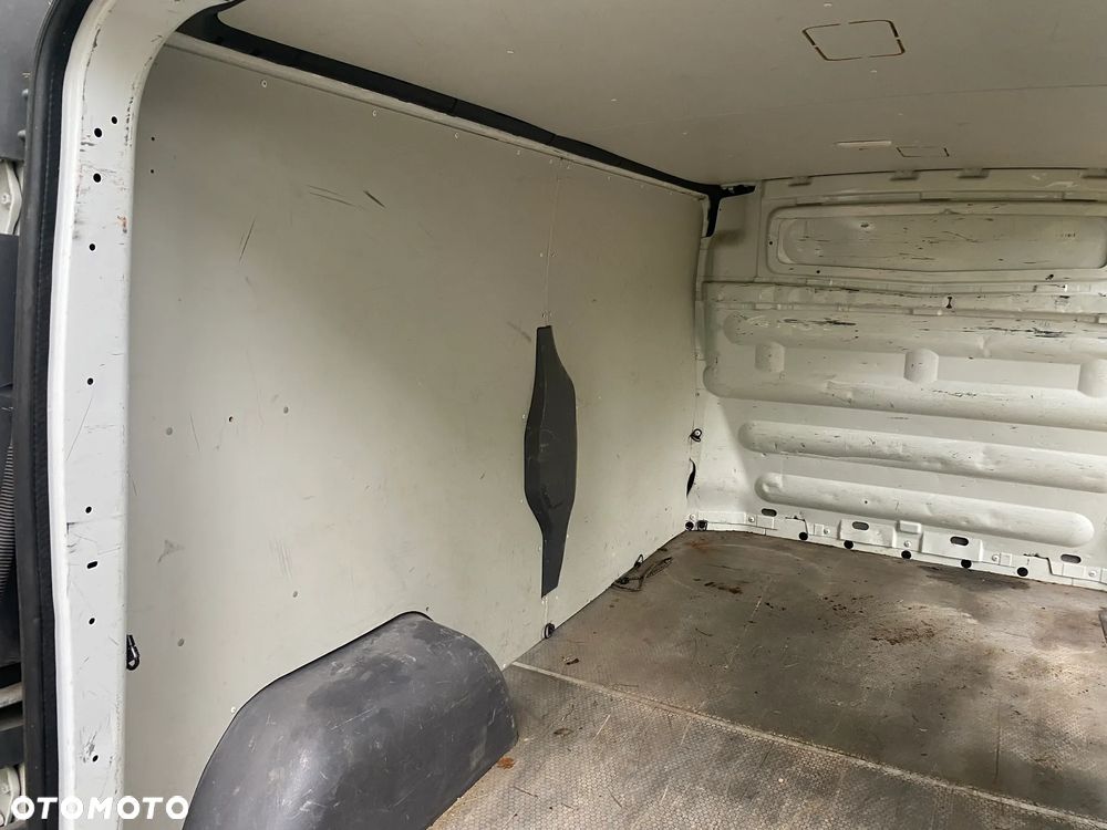 Renault Trafic - 14