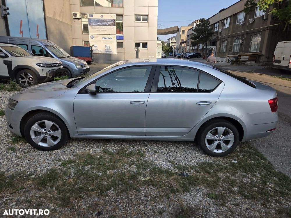 Skoda Octavia - 8