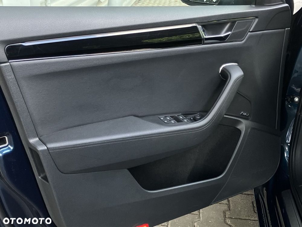 Skoda Superb 2.0 TDI SCR 4x4 L&K DSG - 13