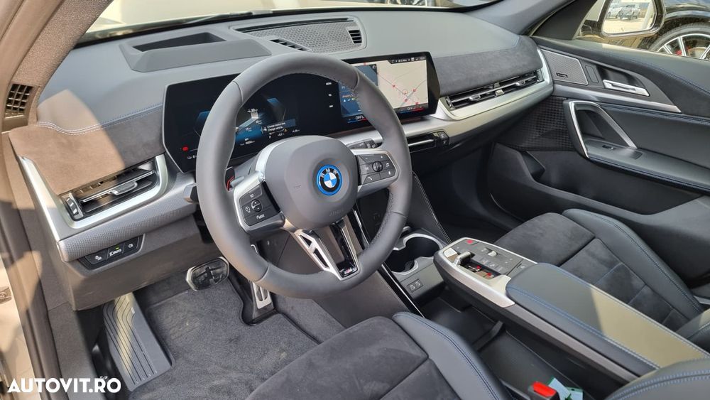 BMW iX1 xDrive30 - 7